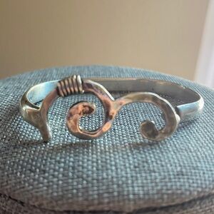 Vintage Signed Silver Tone Scroll Cuff Bracelet © Designer Modernist Swirl-Small